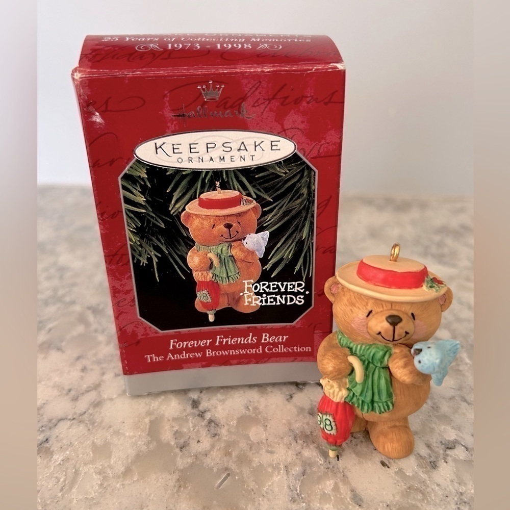 Hallmark Keepsake Forever Friends Bear 1998